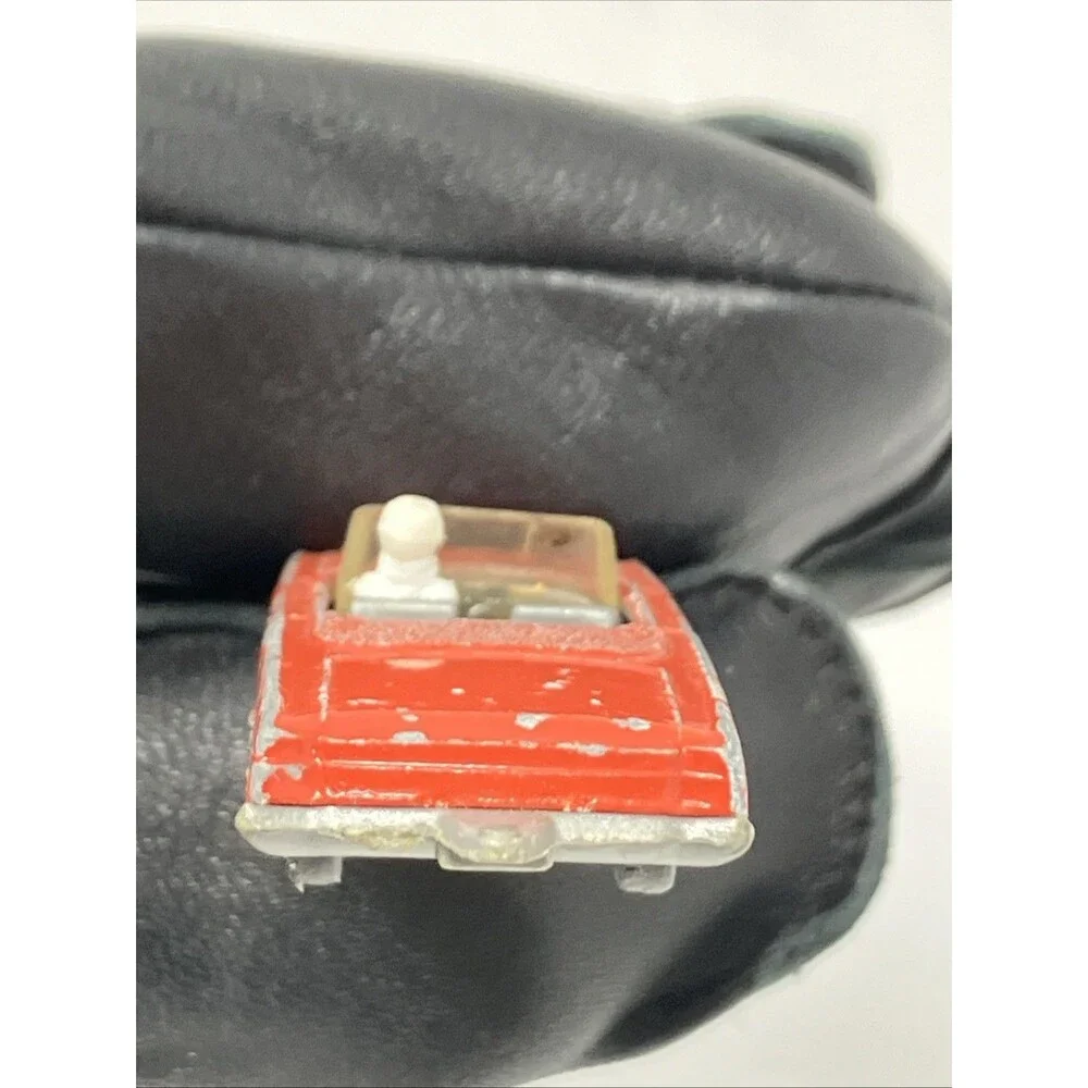 Lone Star Tuf Tots Red Dodge Dart with Driver 1 : 85 Scale England